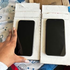 2 unlocked iPhone 11